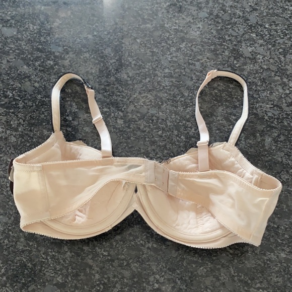 Women’s bra - Picture 2 of 3
